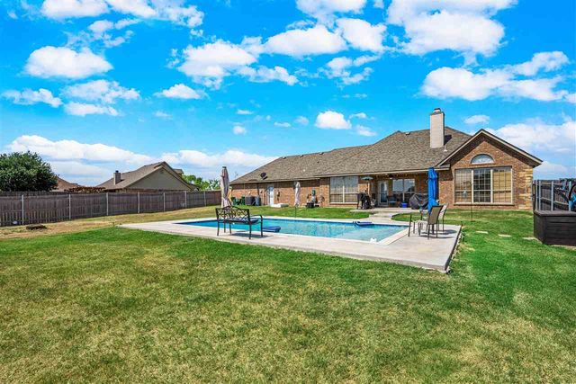 1548 SW Paint Rd, Cache, OK 73527
