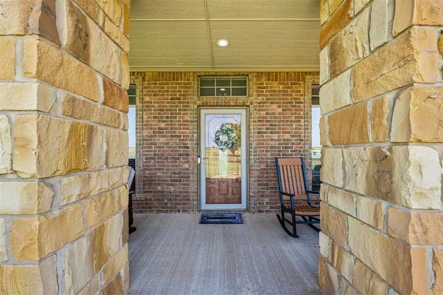 1548 SW Paint Rd, Cache, OK 73527