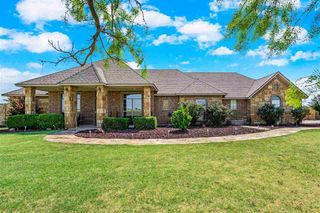 1548 SW Paint Rd, Cache, OK 73527