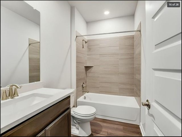 109 Fairmeadow Downs DR, Hutto, TX 78634