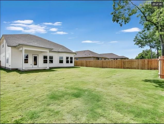 109 Fairmeadow Downs DR, Hutto, TX 78634