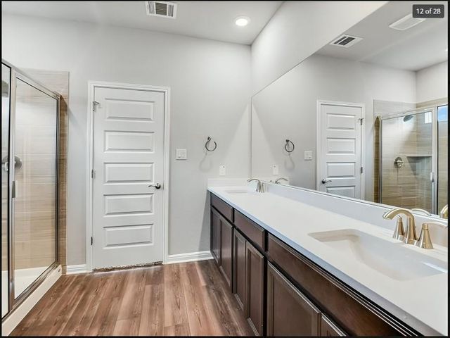 109 Fairmeadow Downs DR, Hutto, TX 78634