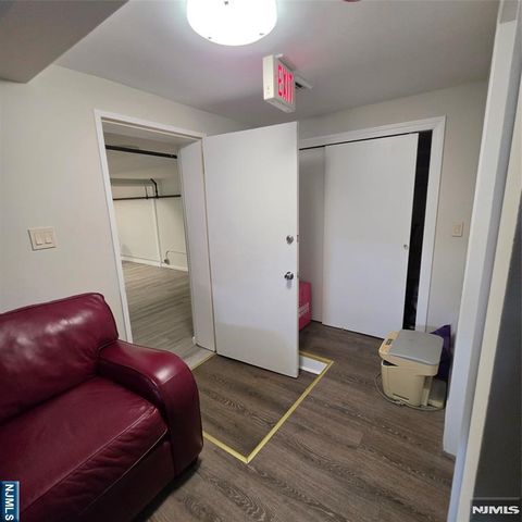 100 Huguenot Avenue 17A, Englewood, NJ 07631