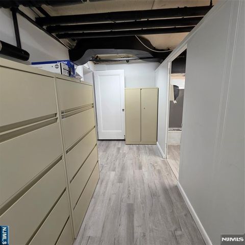 100 Huguenot Avenue 17A, Englewood, NJ 07631