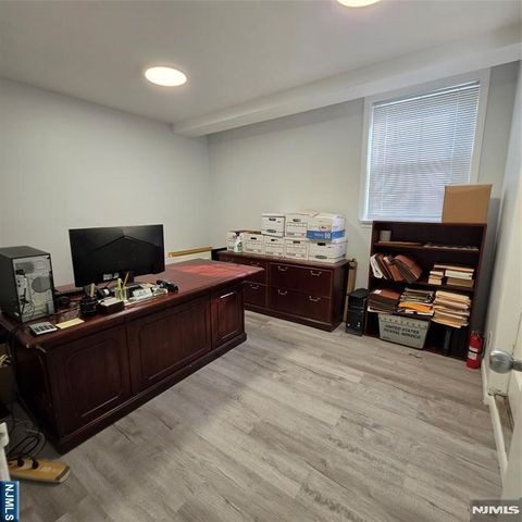 100 Huguenot Avenue 17A, Englewood, NJ 07631