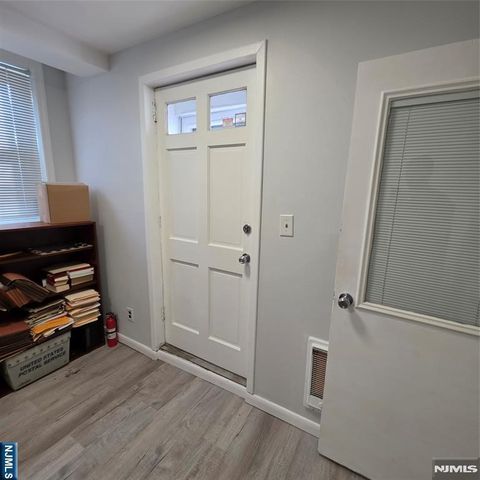 100 Huguenot Avenue 17A, Englewood, NJ 07631