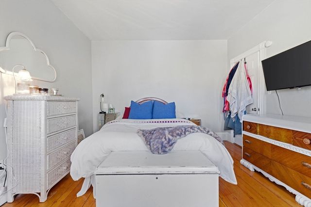 861 E Broadway, Boston, MA 02127