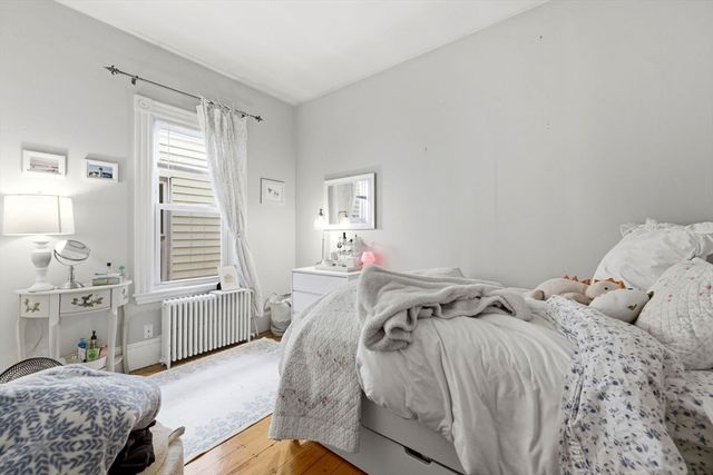 861 E Broadway, Boston, MA 02127