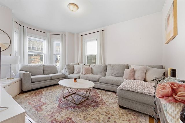 861 E Broadway, Boston, MA 02127