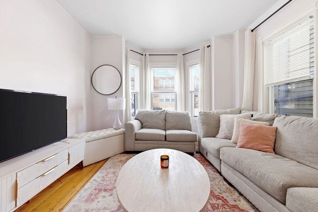 861 E Broadway, Boston, MA 02127