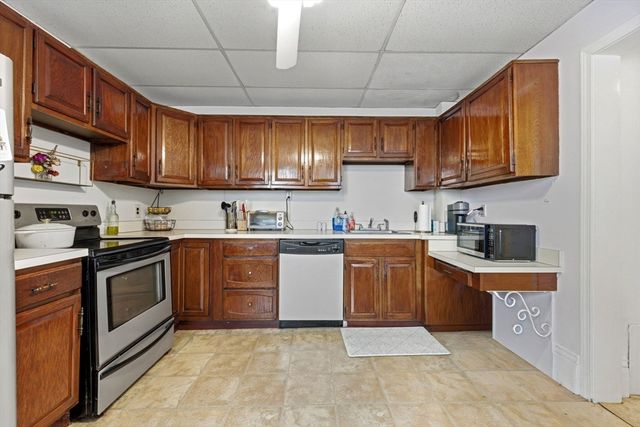 861 E Broadway, Boston, MA 02127