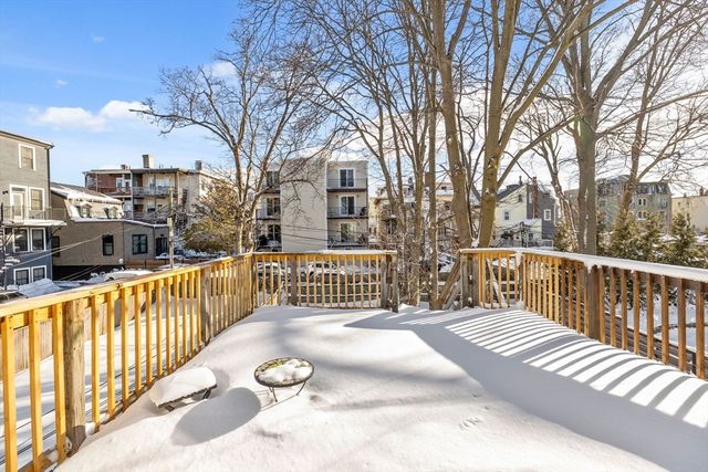 861 E Broadway, Boston, MA 02127