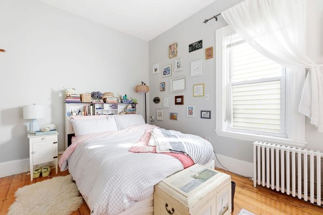 861 E Broadway, Boston, MA 02127