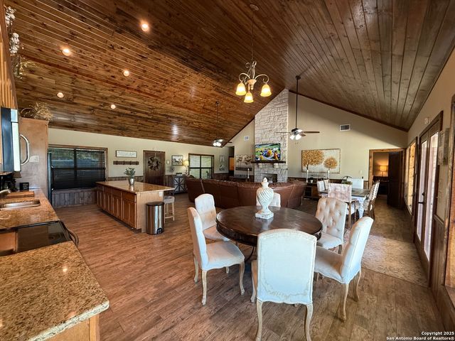 84 mountain laurel, Concan, TX 78838