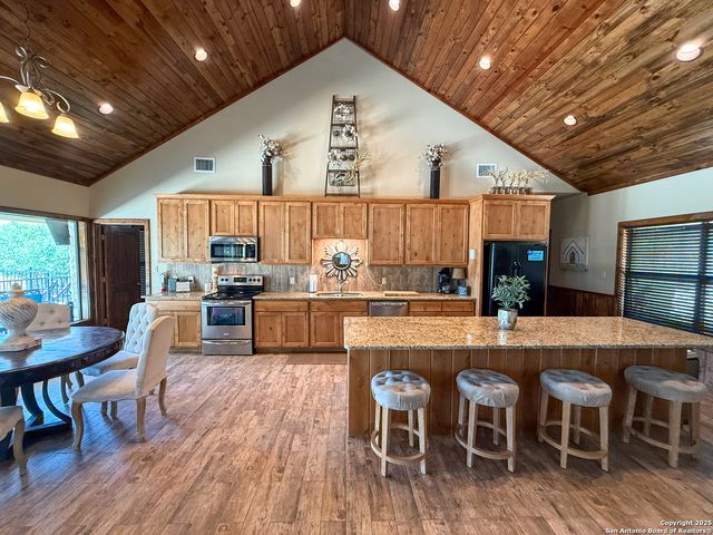 84 mountain laurel, Concan, TX 78838