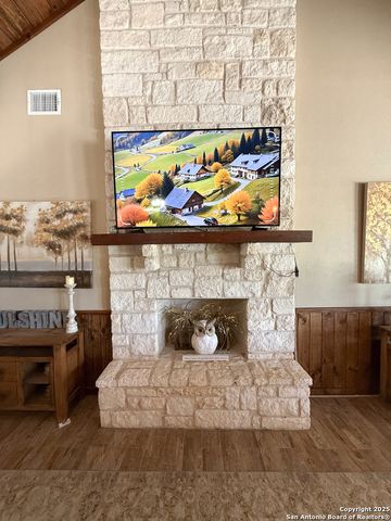 84 mountain laurel, Concan, TX 78838