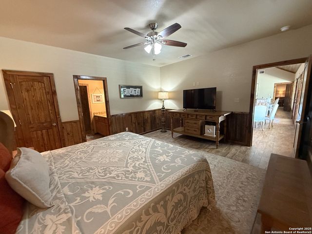 84 mountain laurel, Concan, TX 78838