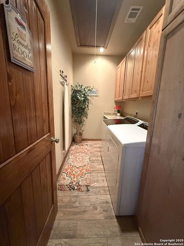 84 mountain laurel, Concan, TX 78838