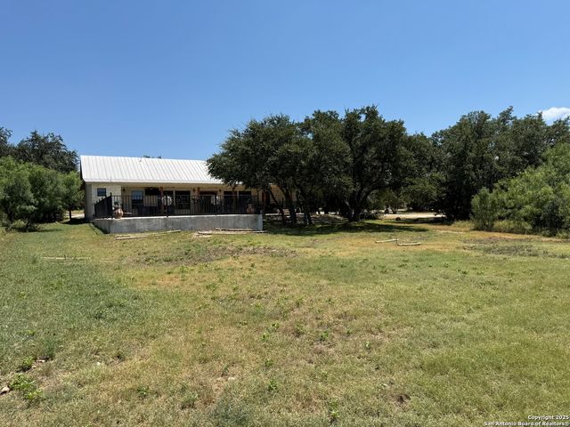84 mountain laurel, Concan, TX 78838