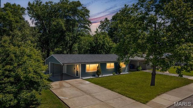 9811 Mill Pass Lane, St Louis, MO 63134