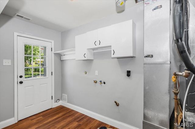 9811 Mill Pass Lane, St Louis, MO 63134