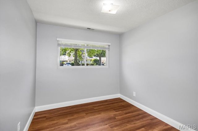 9811 Mill Pass Lane, St Louis, MO 63134