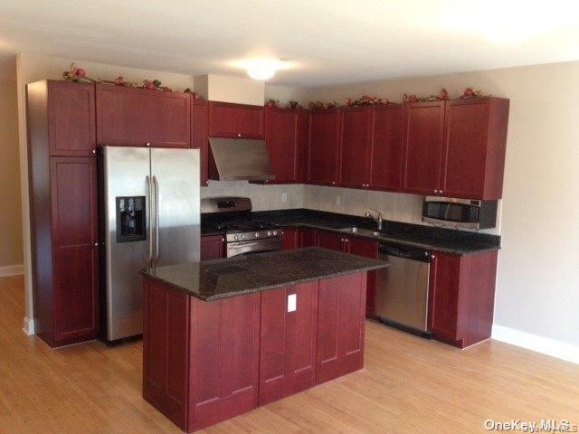 3-30 Soundview Lane, College Point, NY 11356