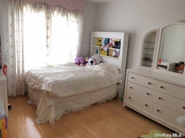 3-30 Soundview Lane, College Point, NY 11356
