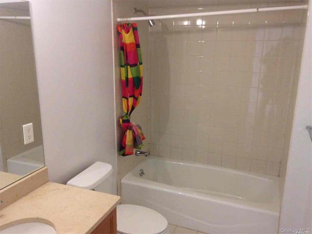3-30 Soundview Lane, College Point, NY 11356