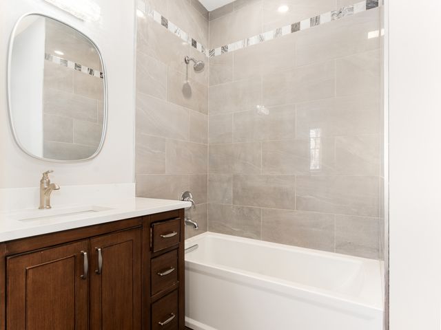 638 W 47th Street, Chicago, IL 60609