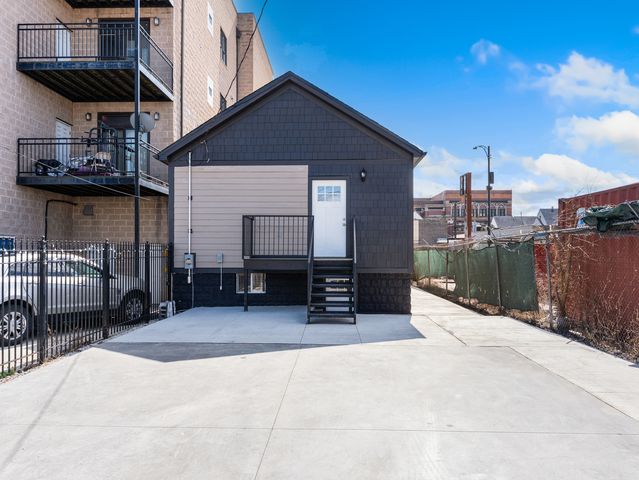 638 W 47th Street, Chicago, IL 60609