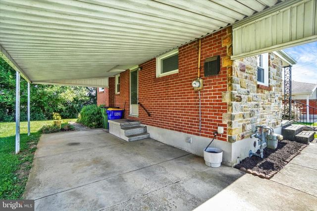 130 KNOLL LANE, York, PA 17406