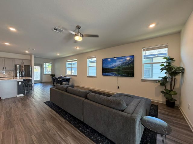 273 Centuryplant RD, Leander, TX 78641