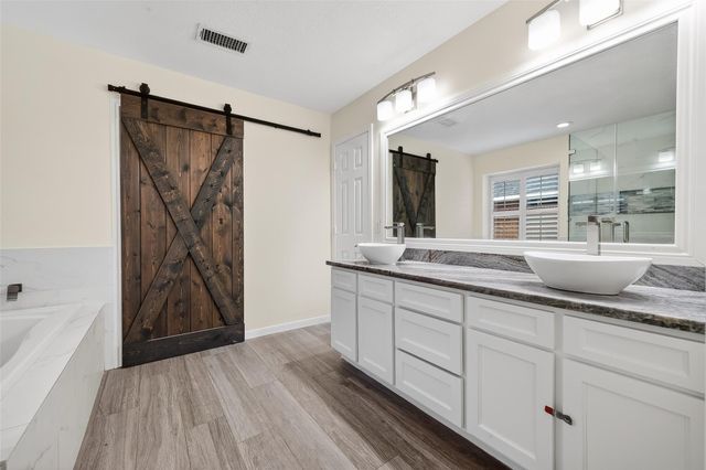 15511 Valley Creek Drive, Houston, TX 77095