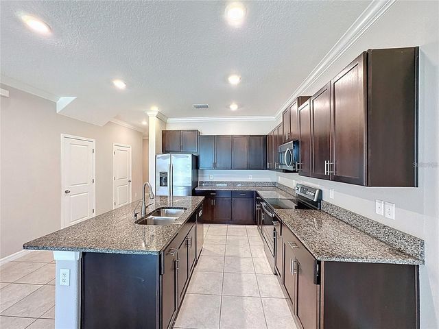 8069 ROLLING SHELL TRAIL, Wesley Chapel, FL 33545