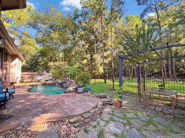 78 E Stockbridge Landing Circle, The Woodlands, TX 77382