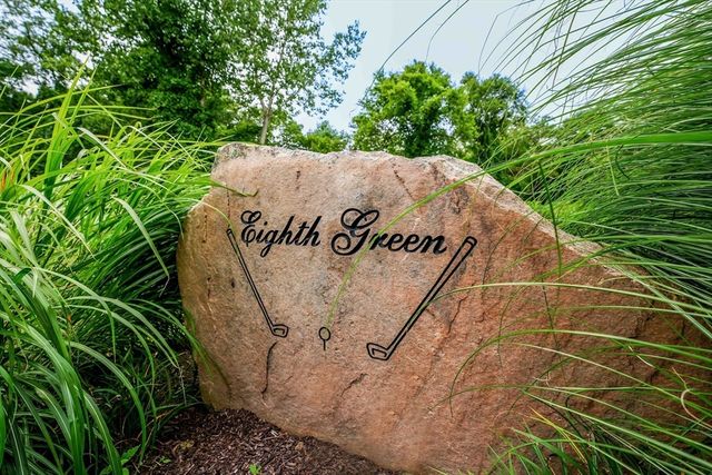 17 Eighth Green Drive, Dartmouth, MA 02747