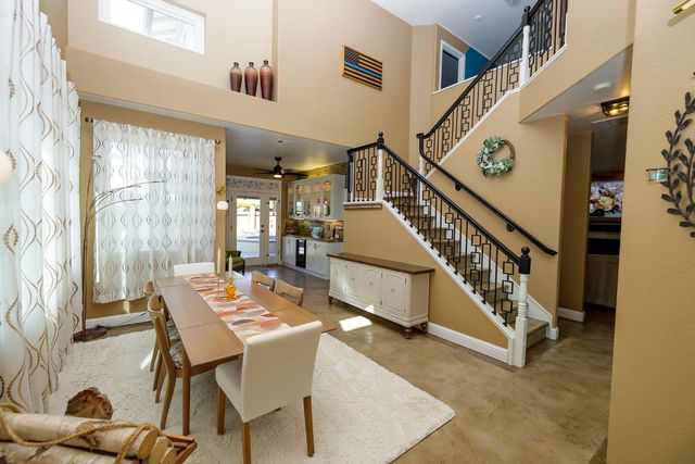 227 Van Dyken Way, Ripon, CA 95366