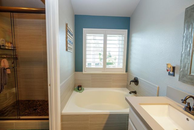 227 Van Dyken Way, Ripon, CA 95366