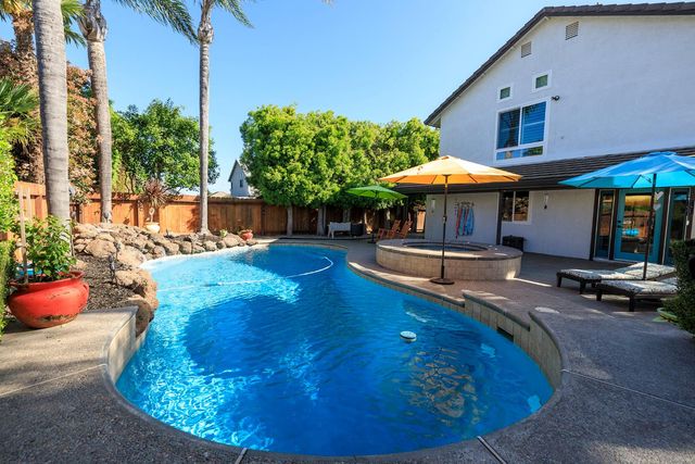 227 Van Dyken Way, Ripon, CA 95366