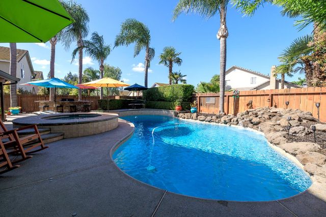 227 Van Dyken Way, Ripon, CA 95366