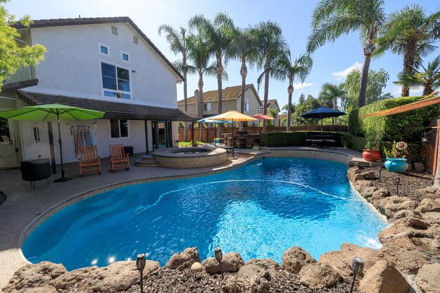 227 Van Dyken Way, Ripon, CA 95366