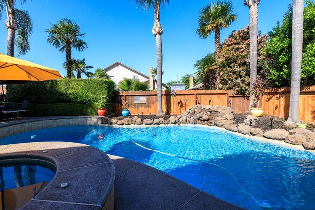 227 Van Dyken Way, Ripon, CA 95366