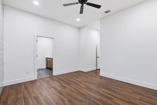 1413 Ridgeview Circle, Granbury, TX 76048