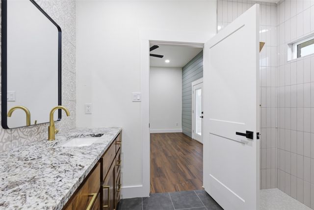 1413 Ridgeview Circle, Granbury, TX 76048