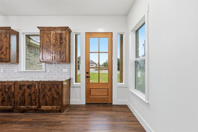 1413 Ridgeview Circle, Granbury, TX 76048