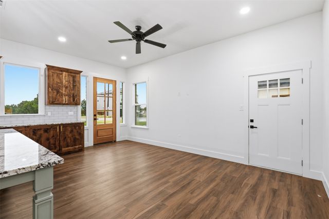 1413 Ridgeview Circle, Granbury, TX 76048