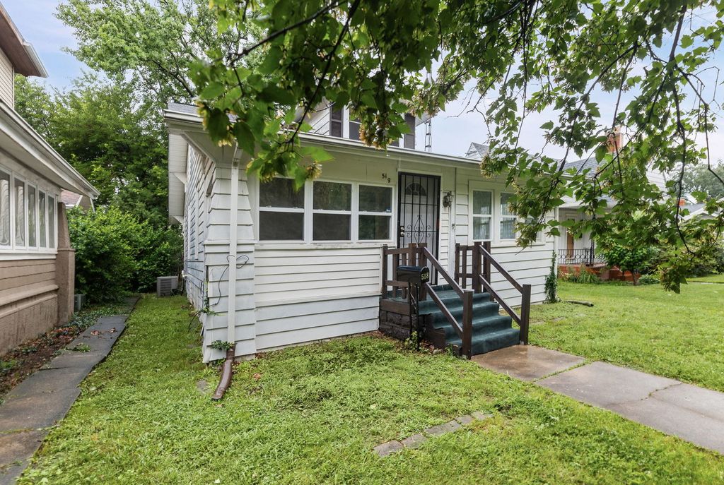 Image 2 of property listing at 518 Cedar Street, Centralia, IL 62801
