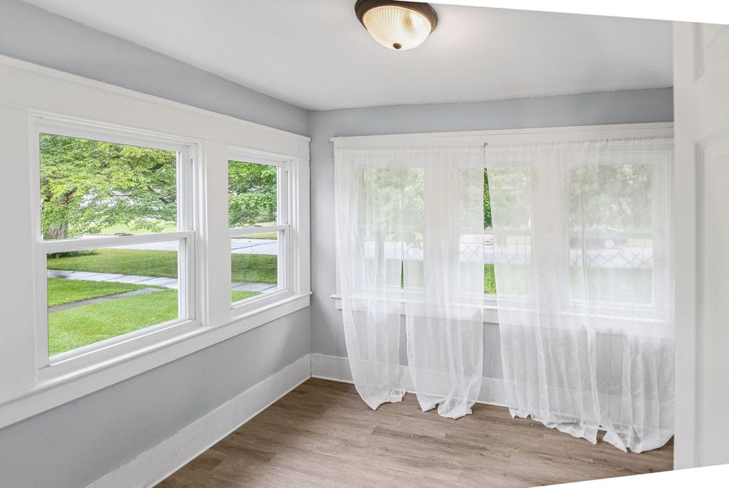 Image 15 of property listing at 518 Cedar Street, Centralia, IL 62801