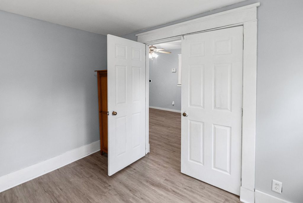 Image 16 of property listing at 518 Cedar Street, Centralia, IL 62801